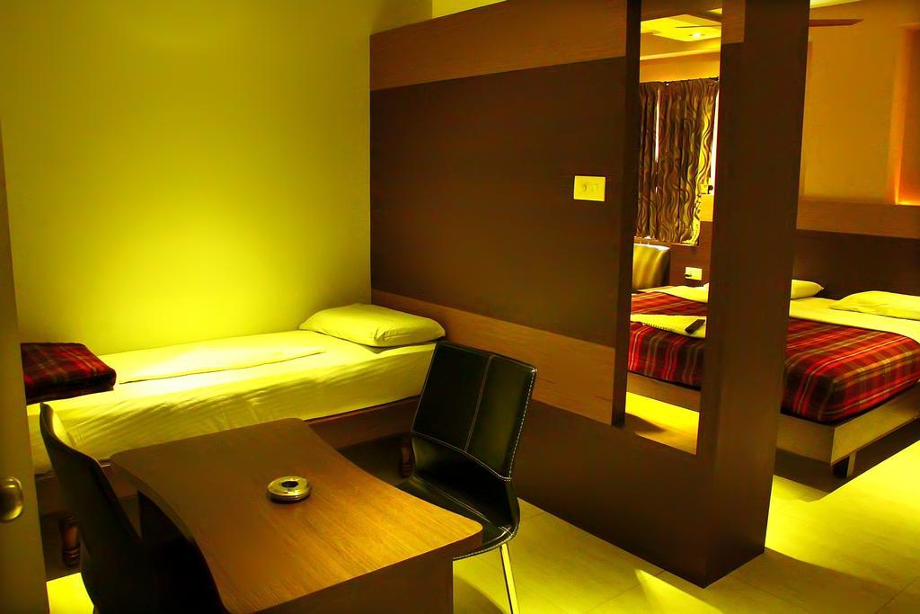 Hotel Vijai Paradise Coimbatore Room photo